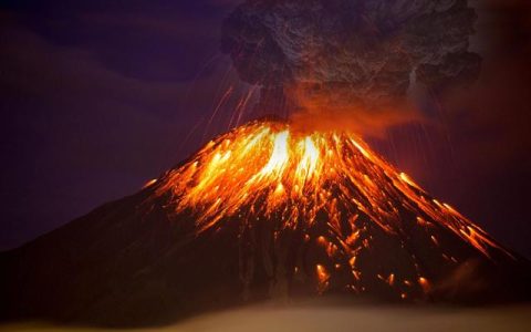 岩浆怕水吗（火山在海底爆发的话，海水能成功扑灭岩浆吗）